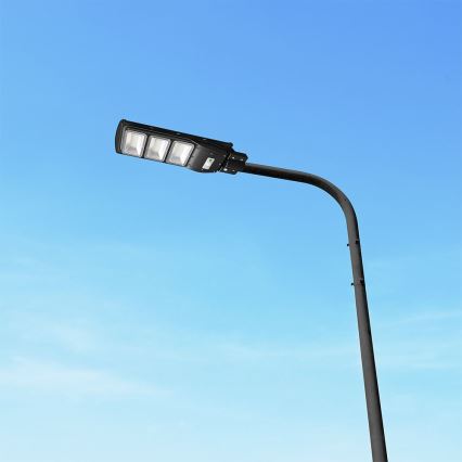 Lámpara solar LED regulable para exterior con sensor de movimiento y crepúsculo LED/12W/3,2V 6000K IP65 10000 mAh negra + mando a distancia
