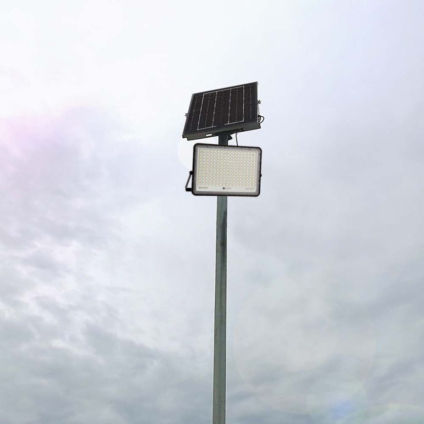 LED Proyector solar de exterior LED/30W/3,2V 4000K negro IP65 + control remoto