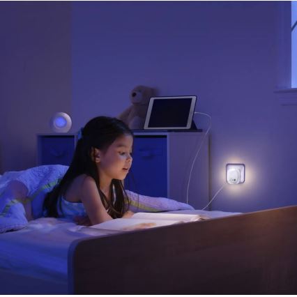 Ledvance - LED Lámpara nocturna para enchufe con sensor y USB LUNETTA LED/12,5W/230V 3000K blanco