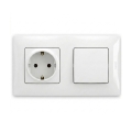 Legrand - Enchufe doméstico SCHUKO y interruptor unipolar n.º 1 con marco NILOE 250V blanco