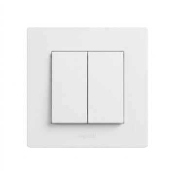 Legrand - Interruptor de escalera doble 6+6 con marco NILOE STEP blanco