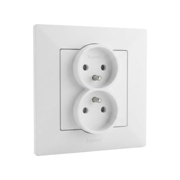 Legrand - Toma de corriente doble doméstica con marco NILOE STEP 250V blanco