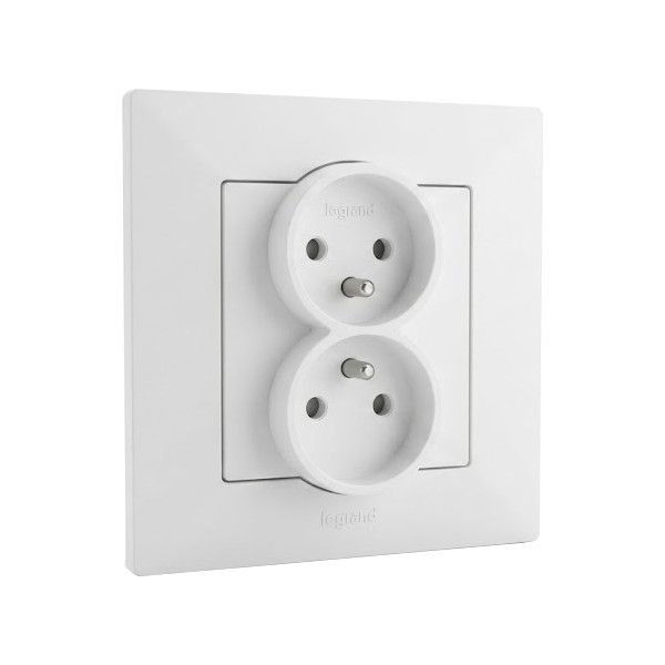Legrand - Toma de corriente doble doméstica con marco NILOE STEP 250V blanco