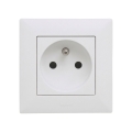 Legrand - Toma de corriente doméstica con marco NILOE STEP 250V blanca