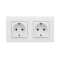 Legrand - Toma doble doméstica SCHUKO con marco NILOE STEP 250V blanca