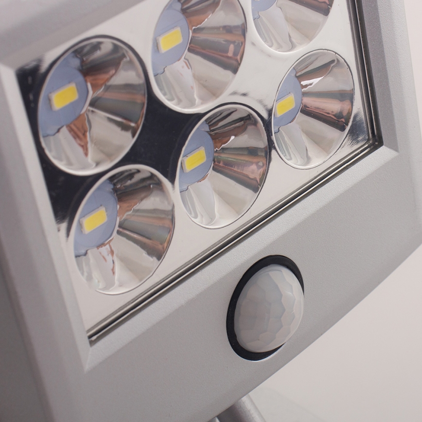 Luminaria solar LED con sensor de movimiento y crepuscular LED/3xAA IP44