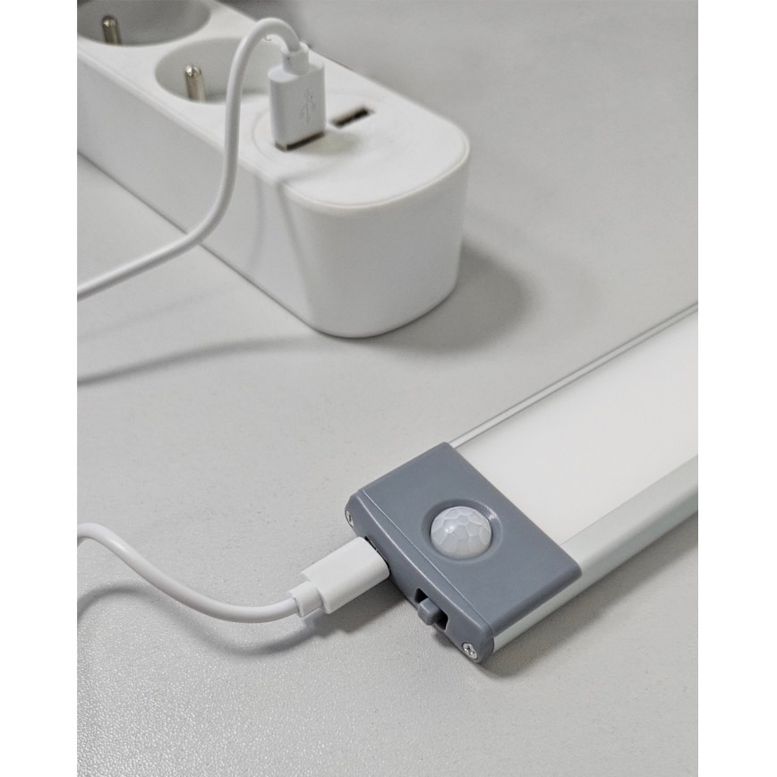 Iluminación LED recargable para muebles con sensor LED/3,5W/5V USB 800 mAh 4200K 46 cm