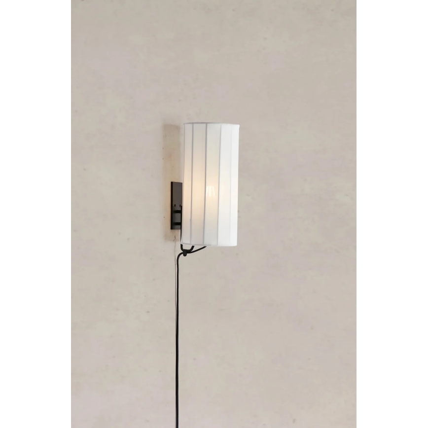 Markslöjd 108960 - Lámpara de pared HIKARI 1xE27/60W/230V, blanco/negro