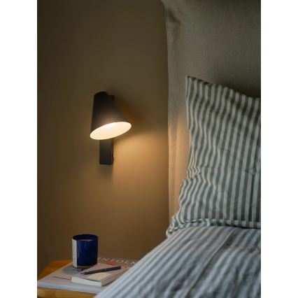 Nordlux - Lámpara de pared con USB WILMER 1xE14/40W/230V negra