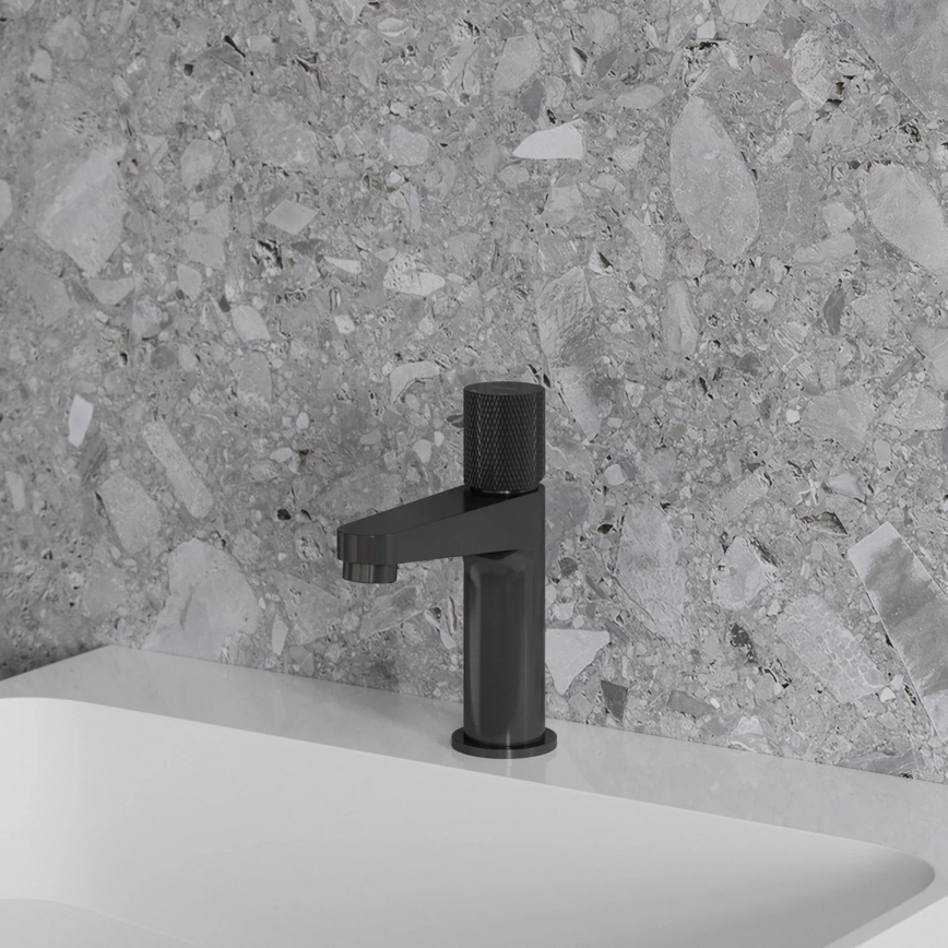 OMNIRES CT8010AT - Grifo de lavabo CONTOUR 16,6 cm, acabado cepillado en antracita