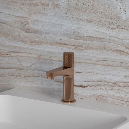OMNIRES CT8010CPB - Grifo de lavabo CONTOUR de 16,6 cm en cobre cepillado