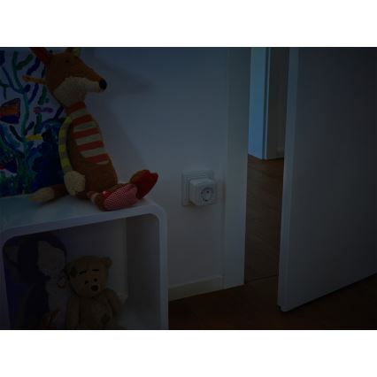 Osram - Enchufe LED regulable con iluminación SCHUKO SMART+ NIGHTLIGHT 3680W/230V Wi-Fi