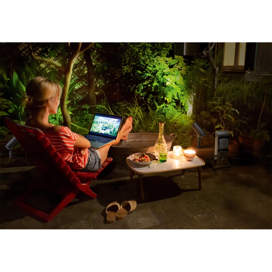 Osram - Poste para exterior inteligente con 2 enchufes SCHUKO y repetidor Wi-Fi, IP44