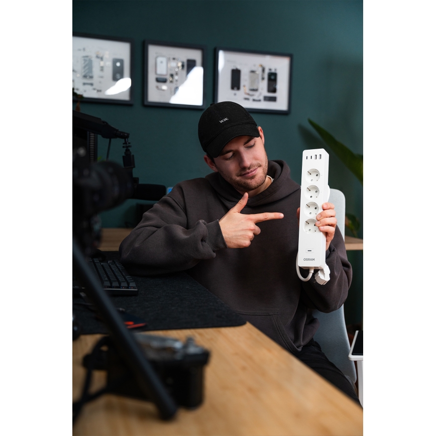 Osram - Regleta SMART+ 4Z tipo F + 2xUSB-A + 2xUSB-C Wi-Fi