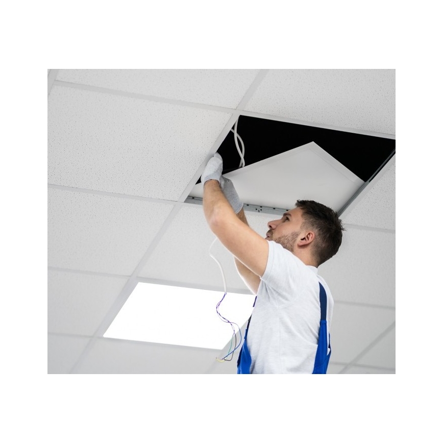 Panel empotrable LED regulable CAPRI LED/25/36/40W/230V 3000/4000/5700K UGR19 IP44 60x60 cm