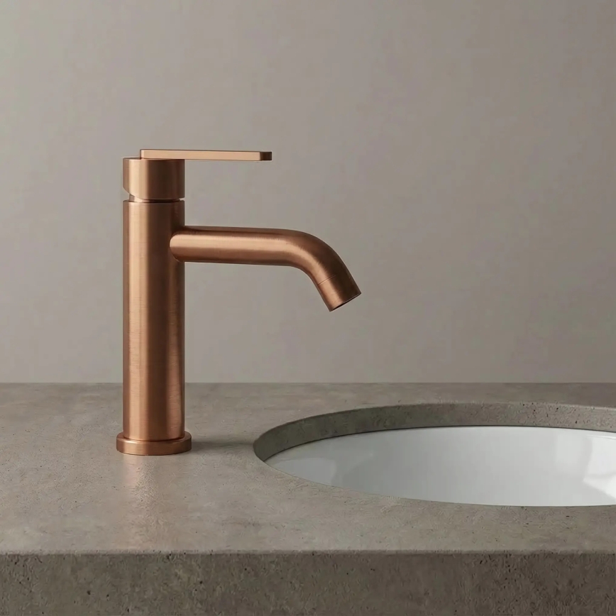 REA-B0970 - Grifo de lavabo ONTARIO de 17,5 cm, acabado en cobre cepillado