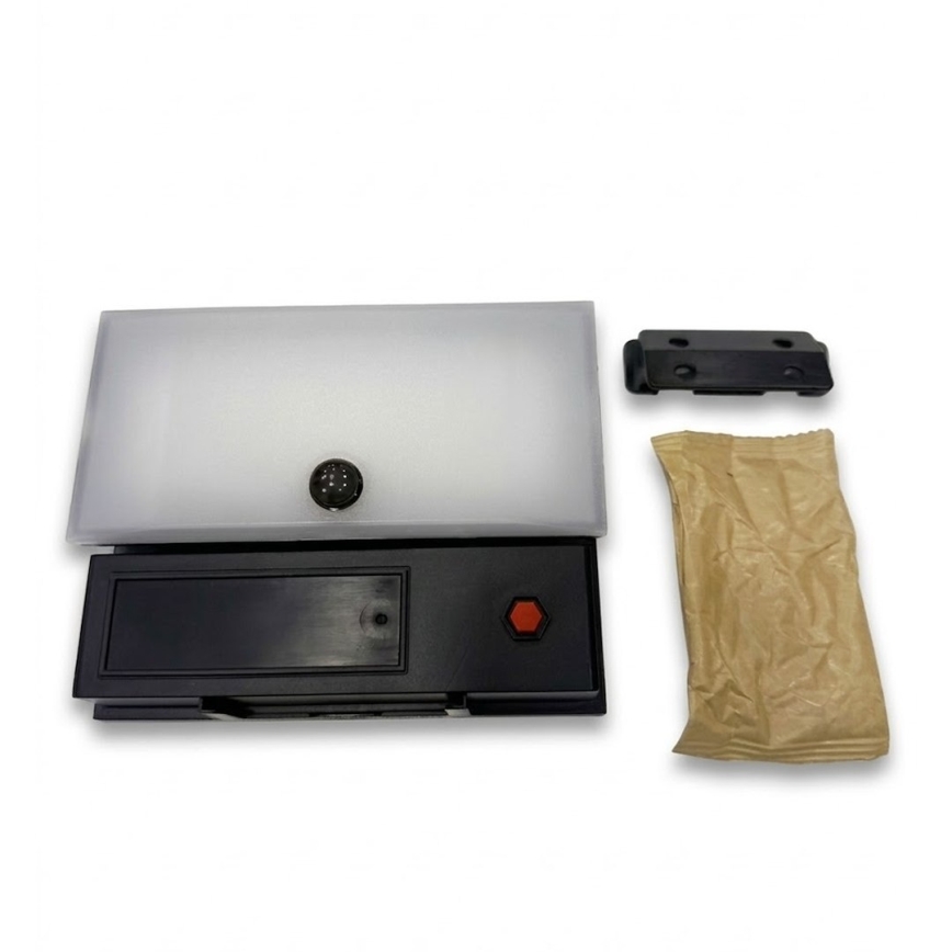Reflector LED con sensor y panel solar FUJI LED/8W/3,7V 2000 mAh IP44
