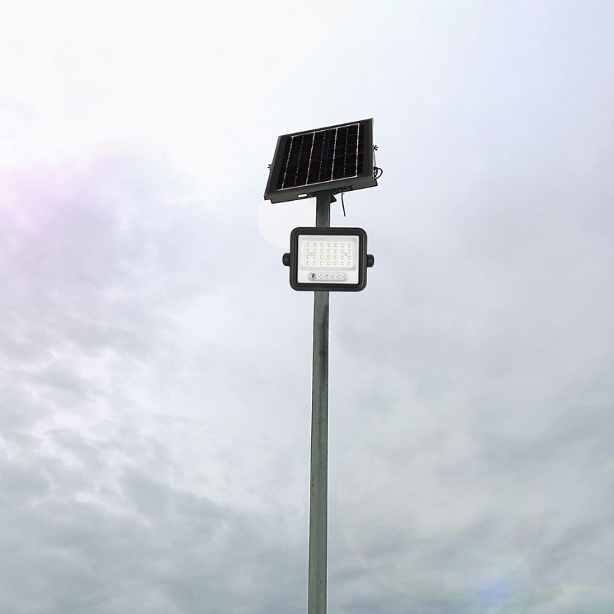 Proyector solar LED regulable LED/50W/3,2V 2000-8000K IP65 3800 mAh negro + mando a distancia