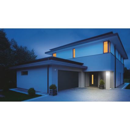 Steinel 059576 - Sensor de movimiento SensIQ IP54 blanco + mando a distancia