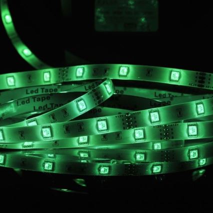 Tira LED RGB regulable 5m LED/18W/12V IP20 + mando a distancia