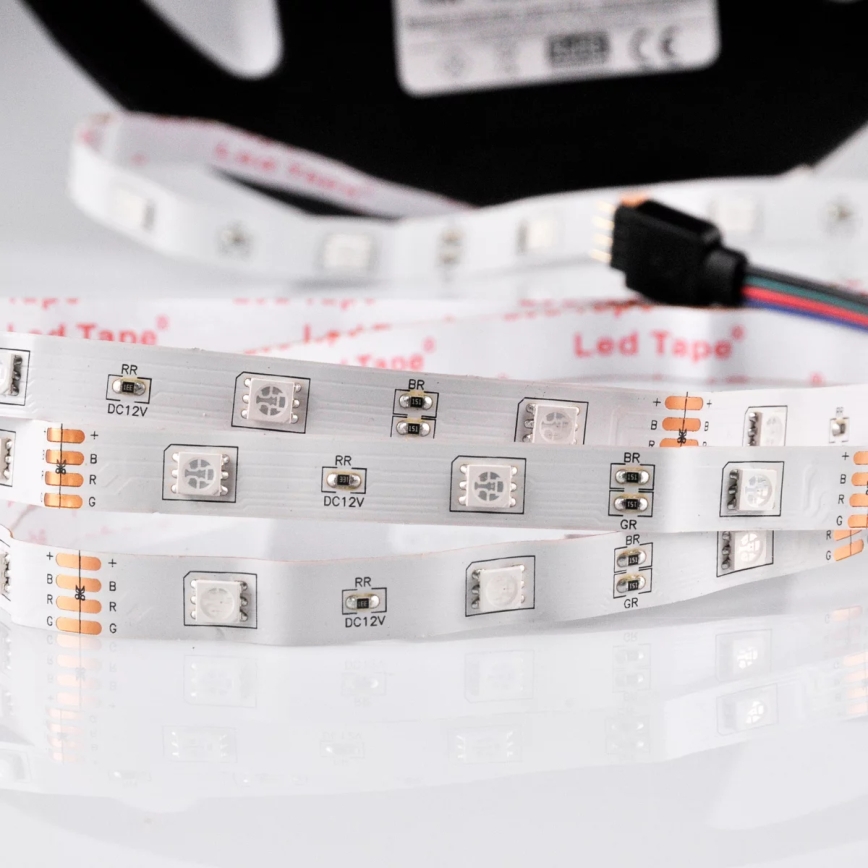 Tira LED RGB regulable 5m LED/18W/12V IP20 + mando a distancia