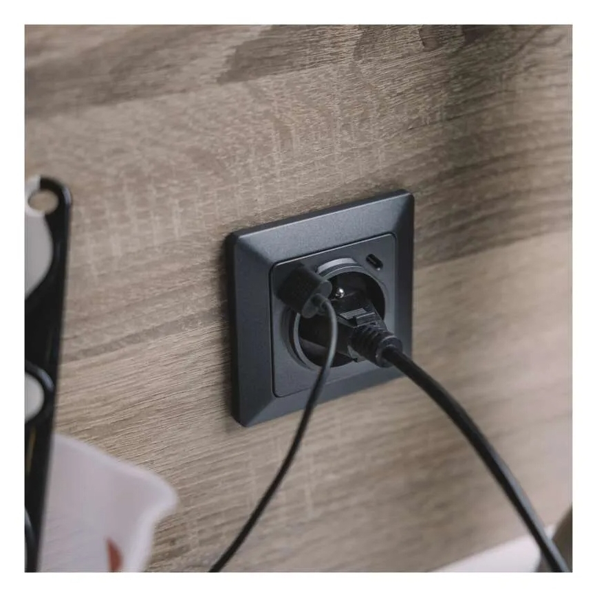 Toma de corriente doméstica FRENCH con USB‑A y USB‑C, 250V/16A, antracita