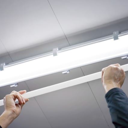 Tubo fluorescente LED T8 G13/18W/230V 3000K 120 cm