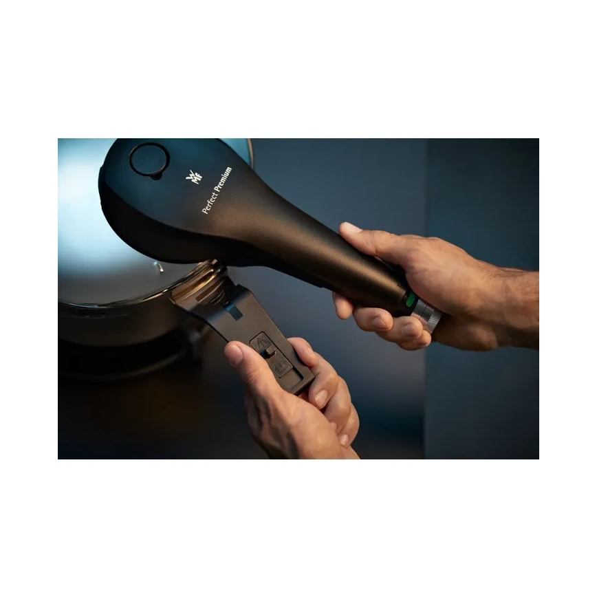 WMF - Juego de ollas a presión 4,5 l + 3 l PERFECT PREMIUM